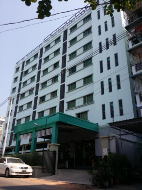 Гостиница Silver Green Hotel  Янгон